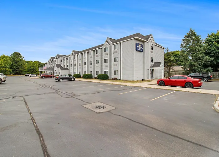 Microtel Inn And Suites Manistee